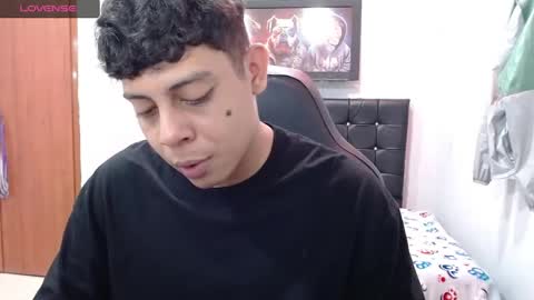 Snapshot of wiilliam_20 chatting on 02/19/25, 12:55 wiilliam online show from 02/19/25, 12:55