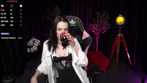 Snapshot of wild_alice_me chatting on 03/13/26, 04:02 Alice online show from 03/13/26, 04:02