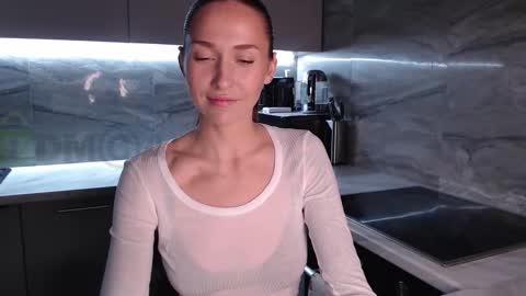 Snapshot of wild_becky chatting on 10/27/25, 07:51 i need it so much 3  online show from 10/27/25, 07:51