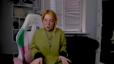 wild_berry_soul online show from 10/20/25, 06:03