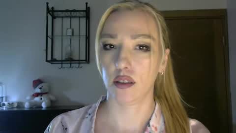 Alina online show from 02/08/25, 02:27