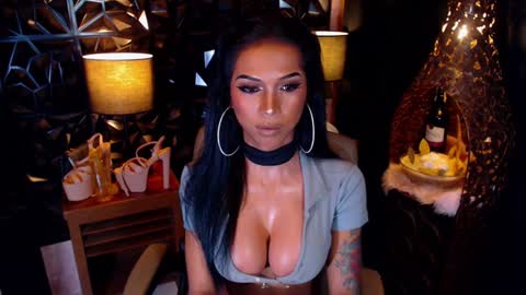 Snapshot of wildara chatting on 01/21/25, 01:11 wildara online show from 01/21/25, 01:11