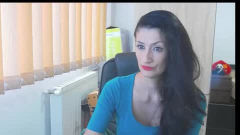 Snapshot of wildbea23 chatting on 11/07/25, 07:08 Bea online show from 11/07/25, 07:08