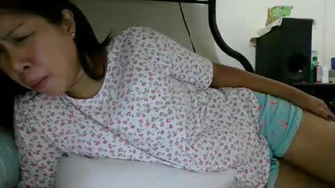 Snapshot of wildbrownchick69 chatting on 12/10/24, 12:17 WildChick online show from 12/10/24, 12:17