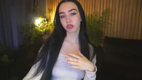 Alena online show from 10/22/25, 06:46