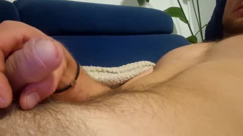 Snapshot of wildmike93 chatting on 10/04/25, 01:58 wildmike93 online show from 10/04/25, 01:58