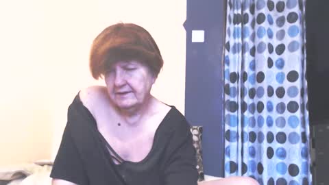 Snapshot of wildredcat chatting on 04/10/26, 11:37 WildRedCat online show from 04/10/26, 11:37
