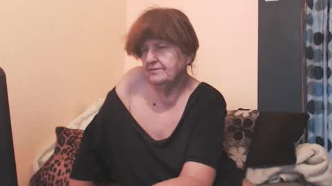 Snapshot of wildredcat chatting on 05/12/26, 04:15 WildRedCat online show from 05/12/26, 04:15