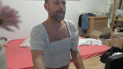 Lilian online show from 10/10/25, 11:59