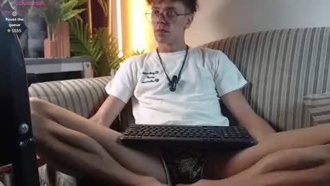 William online show from 06/25/26, 10:03