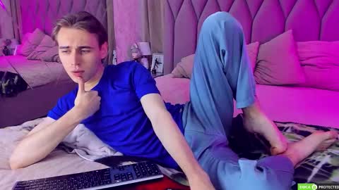 William online show from 09/21/25, 03:08