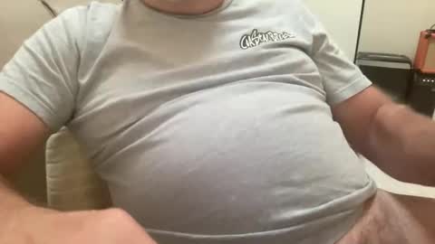 Snapshot of willieb777 chatting on 10/26/25, 02:23 willieb777 online show from 10/26/25, 02:23