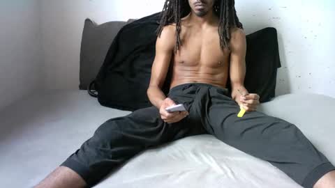 Snapshot of willingwillwet chatting on 01/29/25, 10:37 Call me Babe online show from 01/29/25, 10:37