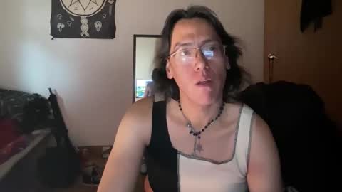 Snapshot of willlohne5 chatting on 11/18/25, 07:07 Ville Lohner online show from 11/18/25, 07:07