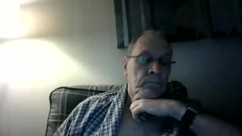 Snapshot of willnedoher chatting on 12/10/24, 01:22 Willhedoher online show from 12/10/24, 01:22