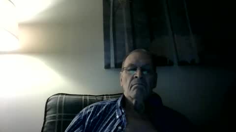 Snapshot of willnedoher chatting on 12/15/24, 02:48 Willhedoher online show from 12/15/24, 02:48
