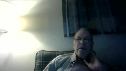 Snapshot of willnedoher chatting on 12/19/24, 01:40 Willhedoher online show from 12/19/24, 01:40