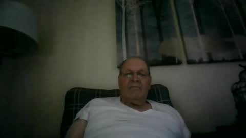 Snapshot of willnedoher chatting on 12/20/24, 03:00 Willhedoher online show from 12/20/24, 03:00