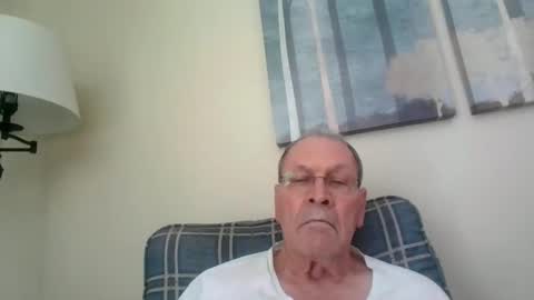Snapshot of willnedoher chatting on 12/21/24, 03:42 Willhedoher online show from 12/21/24, 03:42