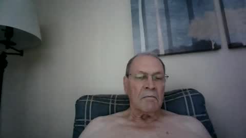 Snapshot of willnedoher chatting on 01/14/25, 01:28 Willhedoher online show from 01/14/25, 01:28