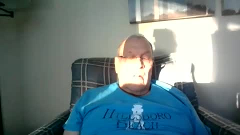 Snapshot of willnedoher chatting on 02/14/25, 01:08 Willhedoher online show from 02/14/25, 01:08