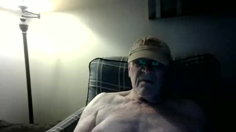 Snapshot of willnedoher chatting on 09/28/25, 12:38 Willhedoher online show from 09/28/25, 12:38