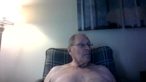 Snapshot of willnedoher chatting on 10/13/25, 01:33 Willhedoher online show from 10/13/25, 01:33