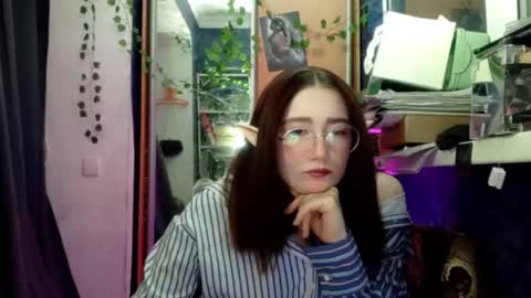 Snapshot of willodeanheitner chatting on 03/14/26, 08:36 Phoebe online show from 03/14/26, 08:36