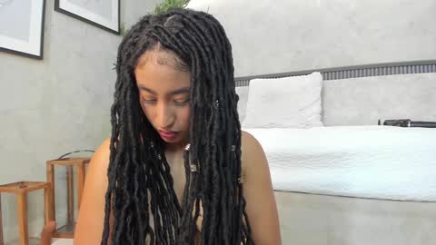 Snapshot of willow_hendrix chatting on 01/27/25, 05:26 Ms Willow online show from 01/27/25, 05:26