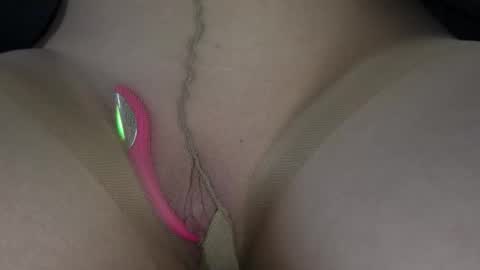 Snapshot of willowatwork chatting on 02/09/26, 06:01 Willow online show from 02/09/26, 06:01