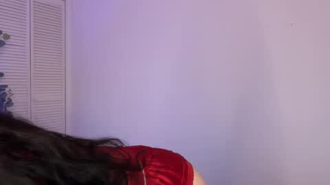 Snapshot of willoww888 chatting on 12/19/25, 02:24 Willow online show from 12/19/25, 02:24