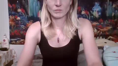 willowxo223 online show from 06/30/26, 01:06