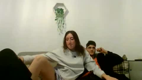 willy_est_95 online show from 11/26/25, 12:33