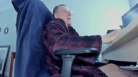 Snapshot of willyskynn chatting on 02/07/26, 07:28 WillySkynn online show from 02/07/26, 07:28