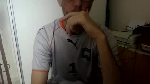 Snapshot of willyturin chatting on 12/17/24, 02:11 willyturin online show from 12/17/24, 02:11