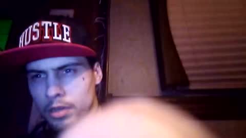 Snapshot of wilsond9479 chatting on 12/16/25, 04:39 wilsond9479 online show from 12/16/25, 04:39