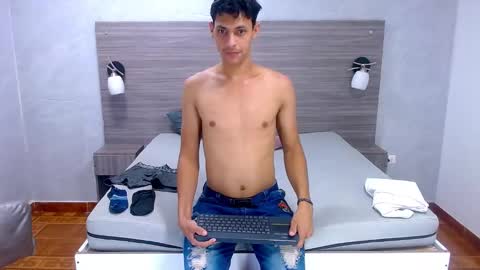 Wiltom online show from 11/15/25, 03:48