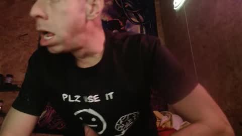 wimozz80 online show from 10/26/25, 06:41