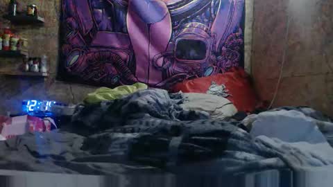 wimozz80 online show from 11/08/25, 10:15