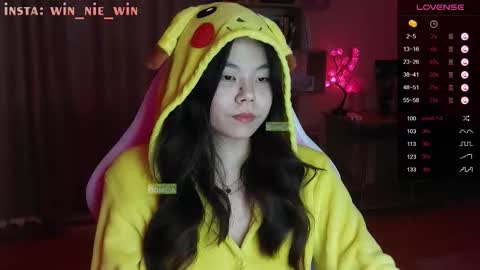 Snapshot of win_nie chatting on 10/05/25, 03:27 Winnie online show from 10/05/25, 03:27