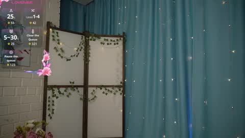 Snapshot of winaria chatting on 10/14/25, 04:35 Winaria online show from 10/14/25, 04:35