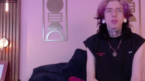 Winchester Hanna online show from 05/12/26, 08:06