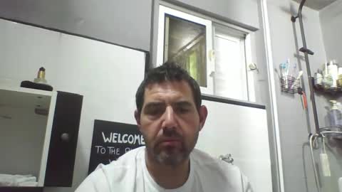 Snapshot of windowpane5 chatting on 12/22/24, 04:27 windowpane online show from 12/22/24, 04:27