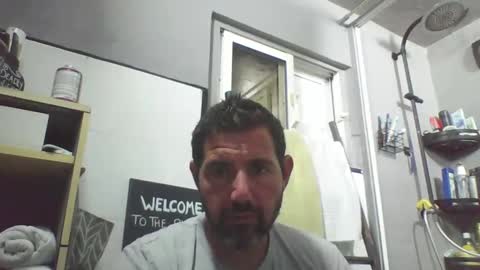 Snapshot of windowpane5 chatting on 10/08/25, 09:12 windowpane online show from 10/08/25, 09:12