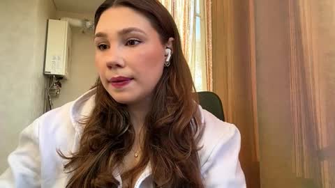 Sina online show from 12/18/25, 10:32