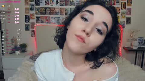 Snapshot of wine_on_lips chatting on 12/03/24, 12:38 Amalia and Mia online show from 12/03/24, 12:38