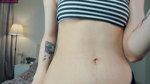 Snapshot of wine_on_lips chatting on 01/15/25, 07:15 Amalia and Mia online show from 01/15/25, 07:15