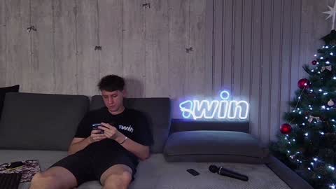 wineandboobs online show from 12/25/24, 03:17