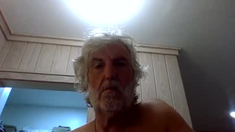 Snapshot of winedog2020 chatting on 03/22/26, 03:32 Gundja Man online show from 03/22/26, 03:32