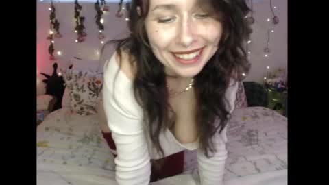 Eevie online show from 04/28/26, 01:37